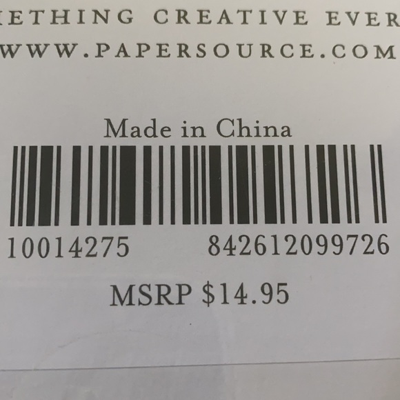 💜 PAPER SOURCE Love Heart Tassel Garland NIB - Picture 4 of 4